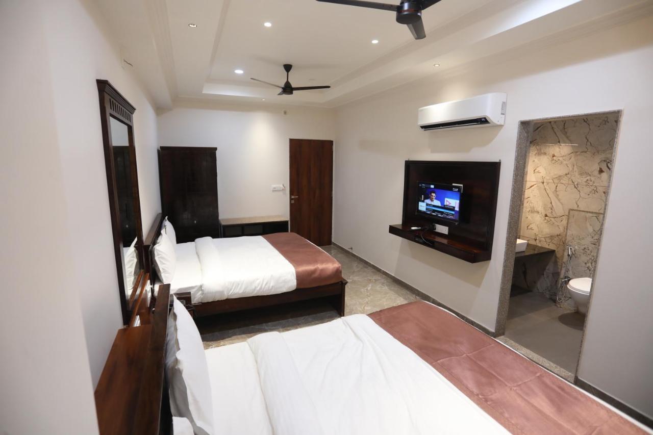 Chandan Kasturi Resort Dariāwad エクステリア 写真